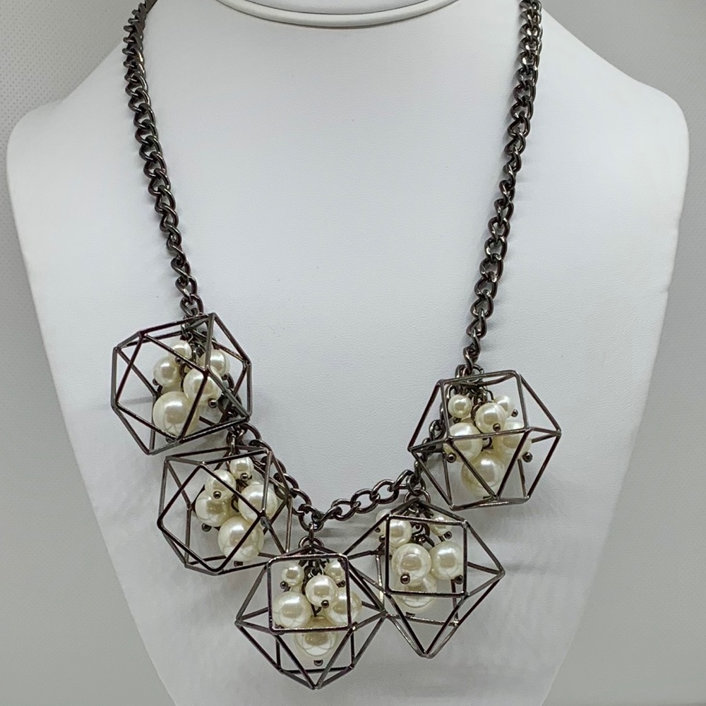 Modern Silver Metal and Pearl Geometric Necklace